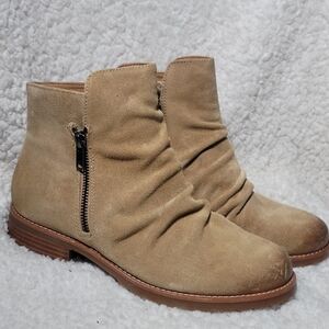 SOFFT BECKIE II Slouched Leather Ankle Booties Size 8.5